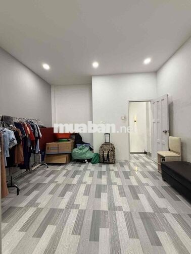 Nhà Có Phòng Ngủ Tầng Trệt, Hem ô tô 6m, Đường Bình Thành