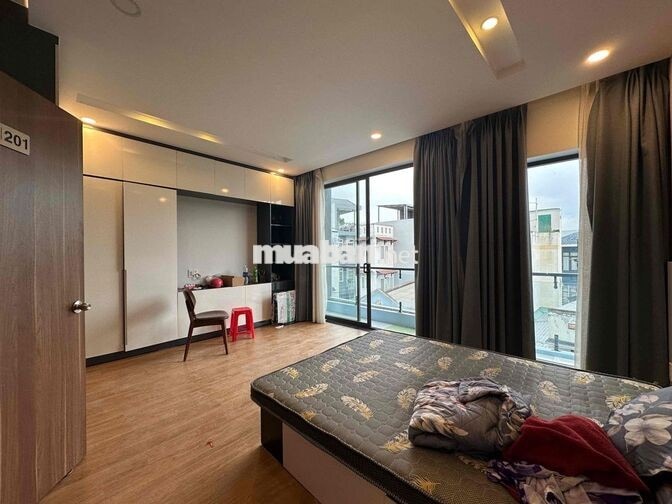 Ban Công Lớn Giá Rẻ Ngay Nguyễn Gia Trí Full Nội Thất Máy Giặt Riêng
