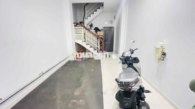 CHO THUÊ PHÒNG BAN CÔNG GIÁ HẠT DẺ NGAY HẺM ỐC ĐÀO CHỈ TỪ 4tr5-5Tr