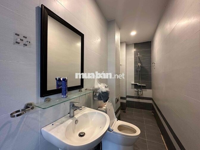 Ban Công Lớn Giá Rẻ Ngay Nguyễn Gia Trí Full Nội Thất Máy Giặt Riêng