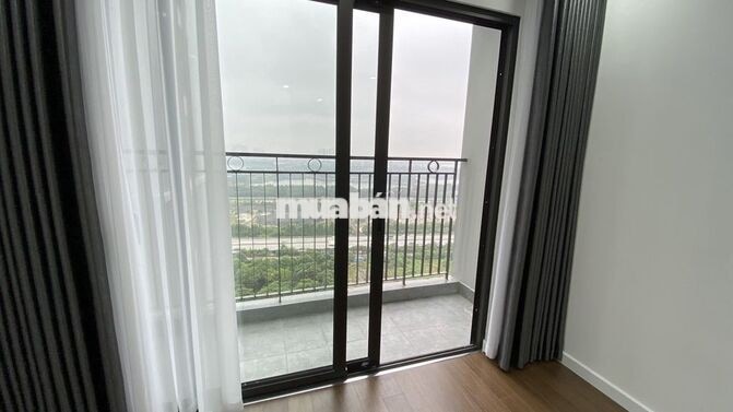 Căn 2 ngủ tầng trung tòa Phương Đông Green park view công viên Yên Sở