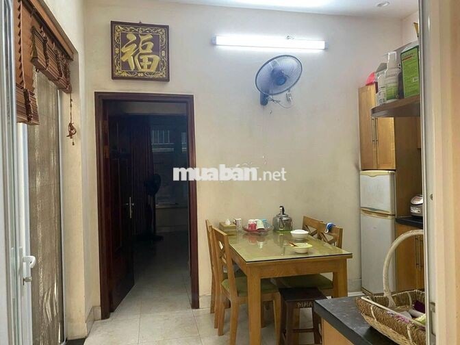 Cho thuê nhà riêng ngõ 143 Nguyễn Chính - ô tô tránh -100m2 -3 tầng