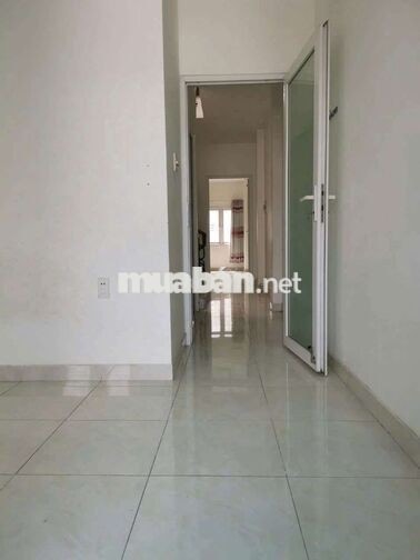 nhà hướng Tây.có điện 3 pha.gần kdc Vĩnh Lộc 