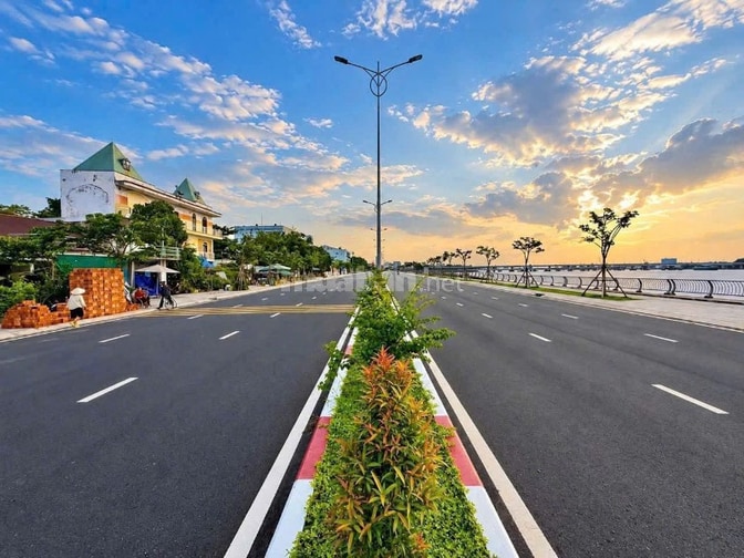 Bán đất bờ kè Bửu Long đường ven sông 120m2 ngang 7,6m giá 9,5 tỷ 