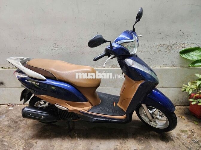 Bán xe Lead 125 Fi đời 2013 màu xanh, chính chủ.