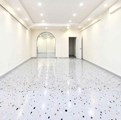 SIÊU PHẨM ĐƯỜNG HOA - 36F HOA LAN, P.2, Q.PN - 4 Tầng,suốt, DTSD 380m2