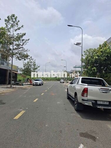 Cho Thuê Nhà 2 Lầu Kcn Nam Tân Uyên Mở rộng Phường Tân Uyên  