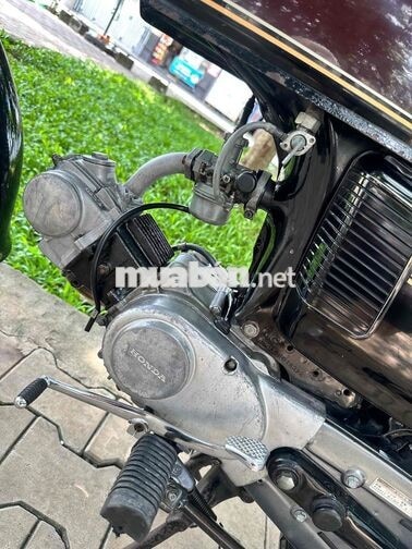 Honda CD90 màu Đen