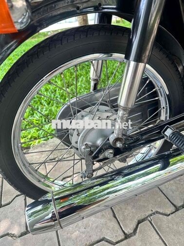 Honda CD90 màu Đen