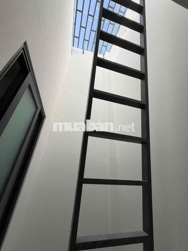 cho Thuê Nhà Bà Điểm Có Sân Đậu Xe Hơi
