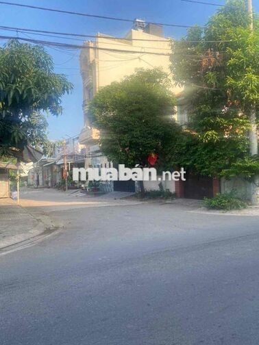 Cho Thuê Kho Đường Tiền Lân 14C Ngang 10m x 20m Cao và Có Gác