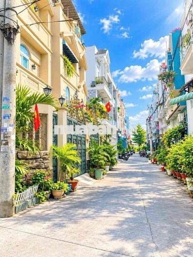 Nhà Bè - 5 Tỷ 990 - Đường 6m - Nhà 3 Tầng 80m² - Ngang 6,5m - 4PN - Sa