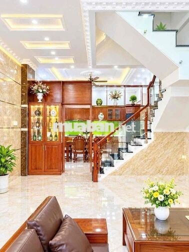 Nhà Bè - 5 Tỷ 990 - Đường 6m - Nhà 3 Tầng 80m² - Ngang 6,5m - 4PN - Sa