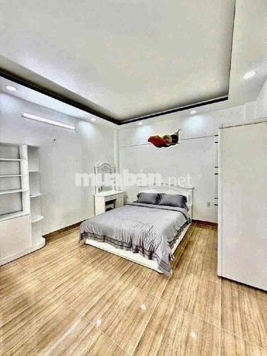 Nhà Bè - 5 Tỷ 990 - Đường 6m - Nhà 3 Tầng 80m² - Ngang 6,5m - 4PN - Sa