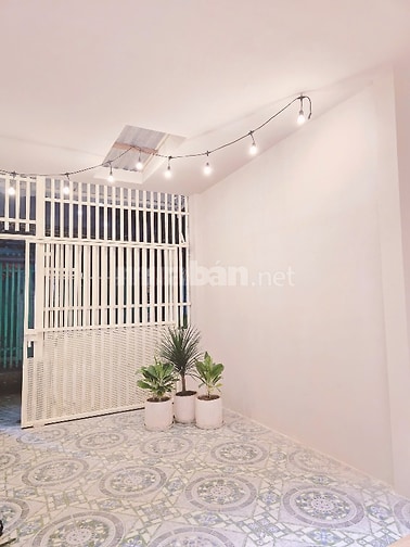 4,2x20, nhà cấp 4 mới đường Hương Lộ 2