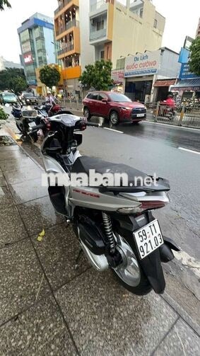 Honda Air Blade 2017 màu bạc đã sử dụng