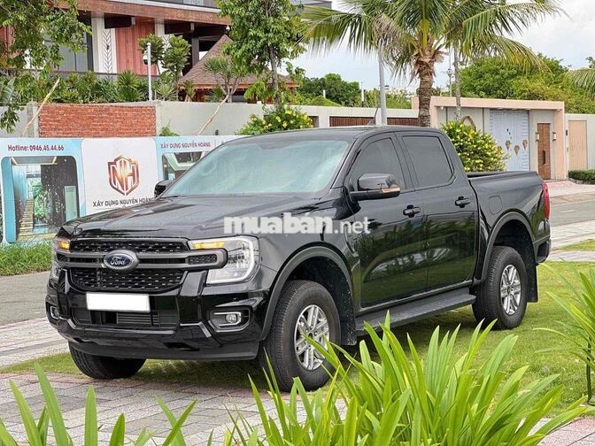 Ford Ranger XLS 2026 Tự động 9000km Đen