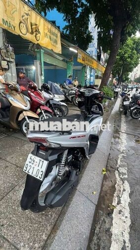 Honda Air Blade 2017 màu bạc đã sử dụng
