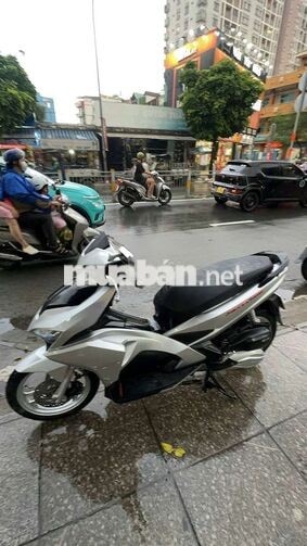 Honda Air Blade 2017 màu bạc đã sử dụng