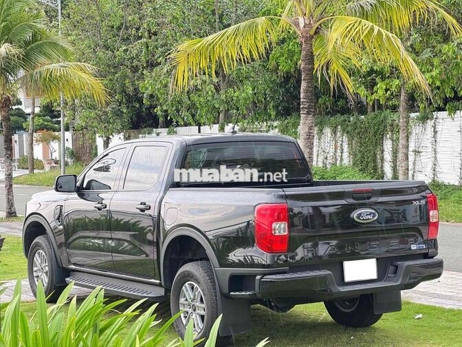 Ford Ranger XLS 2026 Tự động 9000km Đen