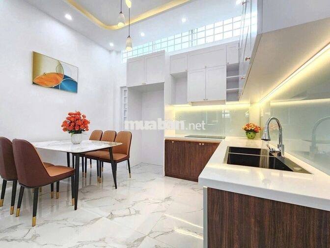 Định cư nước ngoài nên bán lại nhà gần Văn Miếu Trấn Biên. Giá 1ty850