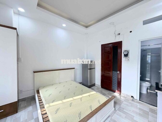 Căn Stu Ban Công FullNT Vị Trí Trung Tâm Giáp Q1 Và Phú Nhuận