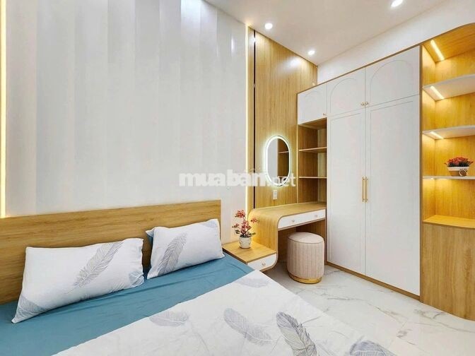 Định cư nước ngoài nên bán lại nhà gần Văn Miếu Trấn Biên. Giá 1ty850