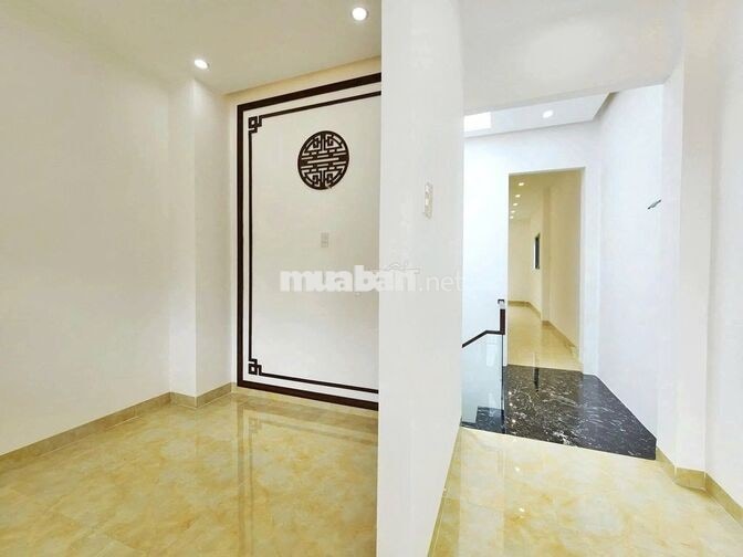 Định cư nước ngoài nên bán lại nhà gần Văn Miếu Trấn Biên. Giá 1ty850