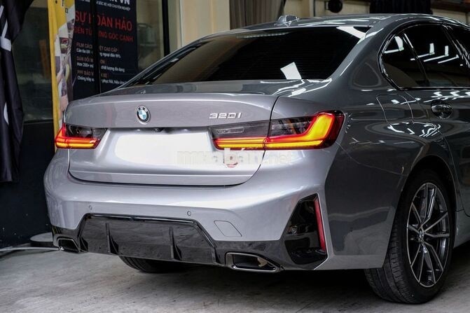 BMW 320i Sportline LCI 2024 Xám nội thất Đỏ