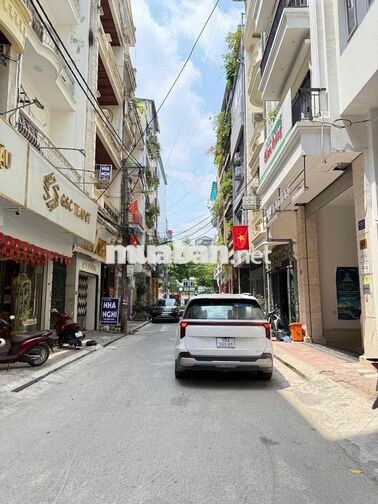 Nhà mới ngõ 80 Trung Kính - DT 75M x 4 Tầng 1 Hầm Thông sàn, Thang Máy
