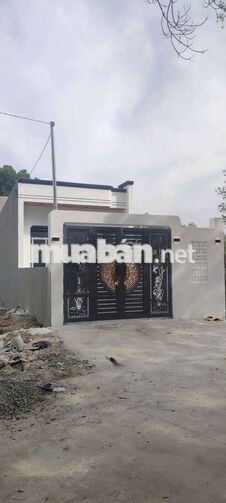 nhà cấp 4 gần chợ chánh lưu chỉ 1ty700triệu