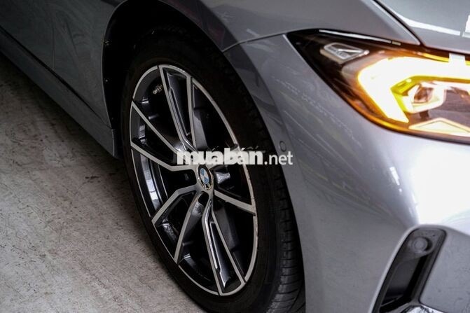 BMW 320i Sportline LCI 2024 Xám nội thất Đỏ