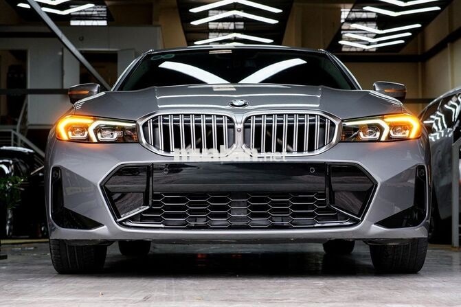BMW 320i Sportline LCI 2024 Xám nội thất Đỏ