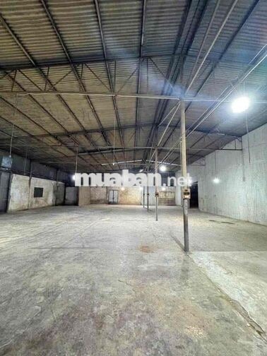 Bán xưởng 1000m2 gần chợ Lộ Đức giá hời sổ riêng sang tên vào làm luôn