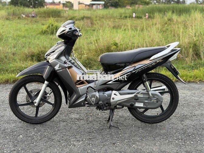 Future X fi 2011 máy zin chưa chạm đầu biển 67