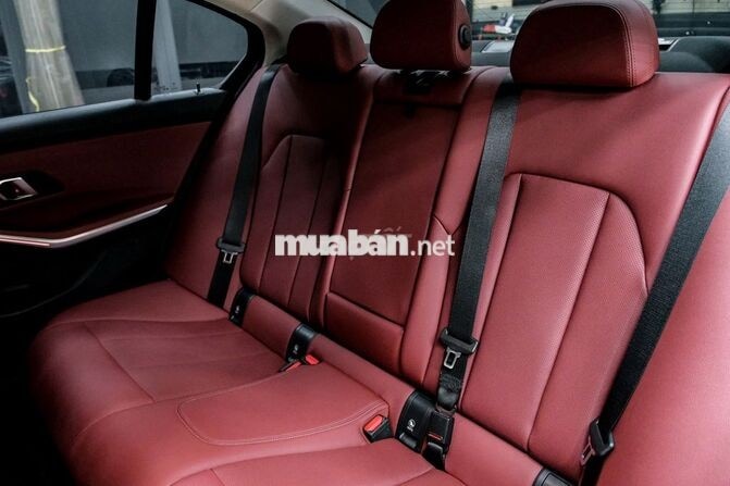 BMW 320i Sportline LCI 2024 Xám nội thất Đỏ