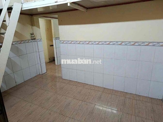Bán gấp nhà cấp bốn :4,5x5,5 hẻm 266,Tôn đản,p.8,q4(củ)