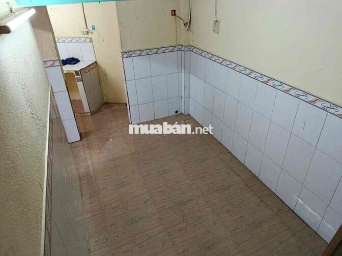 Bán gấp nhà cấp bốn :4,5x5,5 hẻm 266,Tôn đản,p.8,q4(củ)