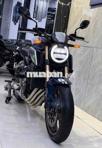 Honda CB650R 2021 màu Xanh