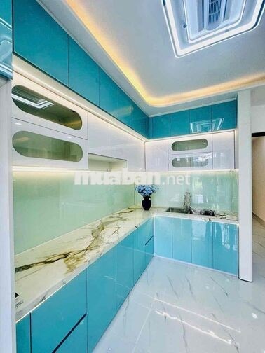 chính chủ bán nhà xe hơi tới nhà hẻm 1627 huỳnh tấn phát