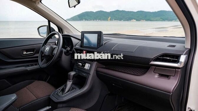 Toyota Avanza 2022 AT trả trước từ 49triệu nhận xe