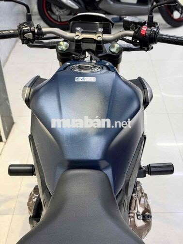 Honda CB650R 2021 màu Xanh