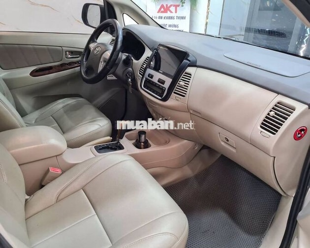 TOYOTA INNOVA 2012 V TỰ ĐỘNG BẢN VAO CẤP 7 CHỖ