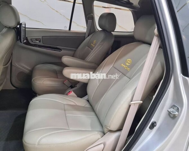 TOYOTA INNOVA 2012 V TỰ ĐỘNG BẢN VAO CẤP 7 CHỖ