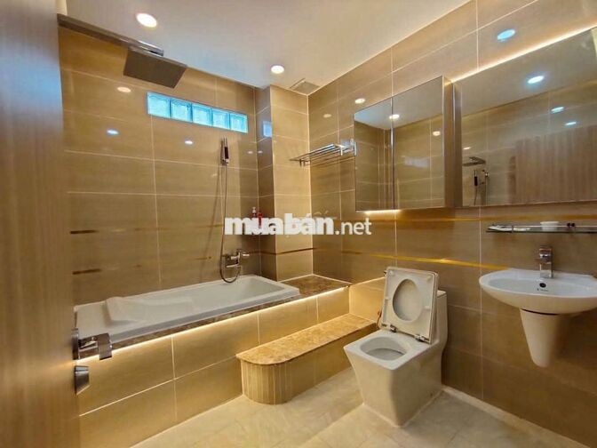 Nhượng nhà nguyên căn, khách vào thuê luôn giảm nửa tháng tiền nhà ạ.