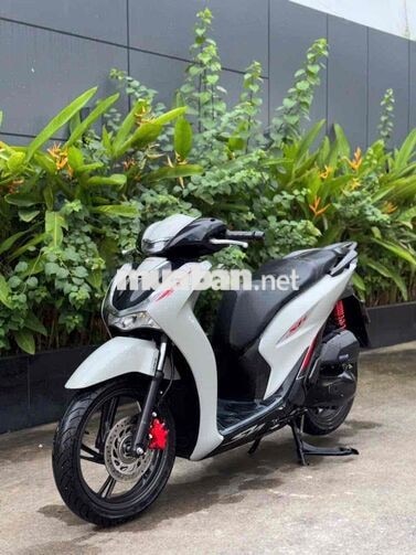 Honda SH 125 2024 ABS 12126 km Xám