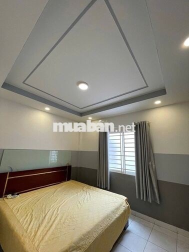 Nhượng nhà nguyên căn, khách vào thuê luôn giảm nửa tháng tiền nhà ạ.