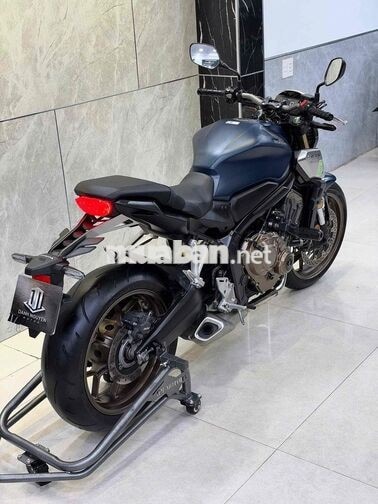 Honda CB650R 2021 màu Xanh