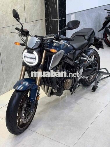 Honda CB650R 2021 màu Xanh