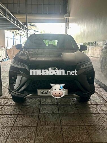 TOYOTA FORTUNER 2024 LEGENDER ĐEN